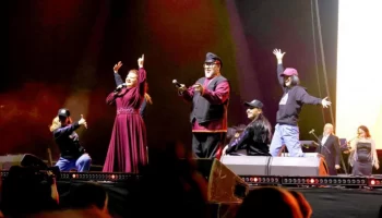 Суховы получили награду за уникальное сочетание традиций и современного звучания Суховы получили награду за уникальное сочетание традиций и современного звучания