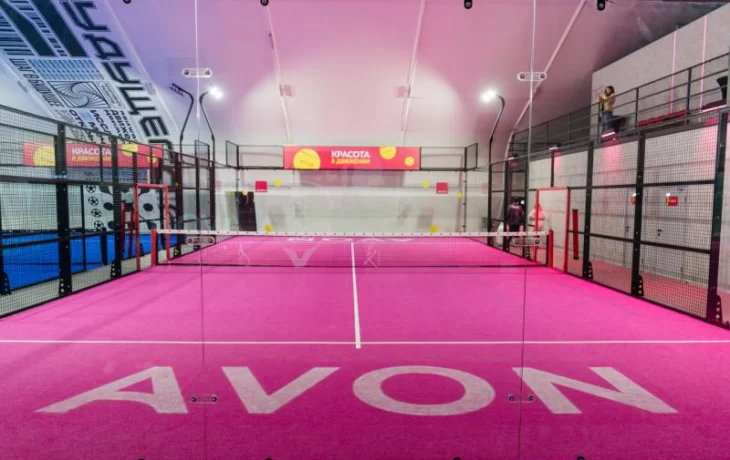 Розовый падел от Avon: новое место притяжения для активных женщин Москвы