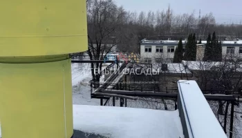 После зимы обнаруживаются проблемы с крышей у многих домов После зимы обнаруживаются проблемы с крышей у многих домов